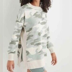 Aerie Green and Gray Camouflage Crewneck Sweater, Size S